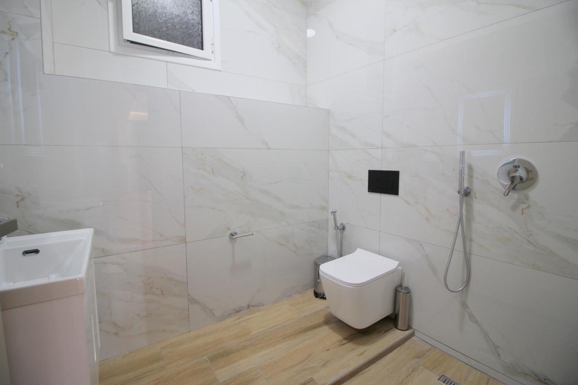 Alis Apartments Sarande Exterior photo