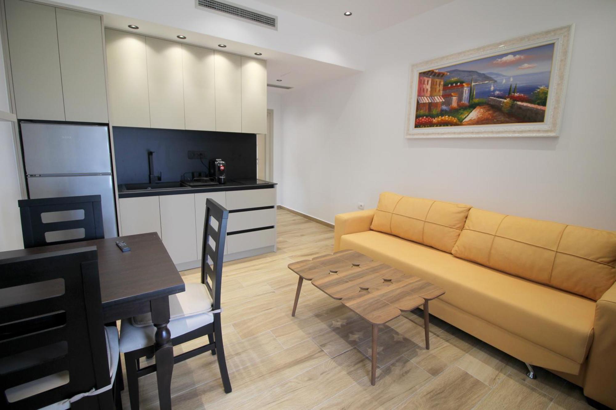 Alis Apartments Sarande Exterior photo
