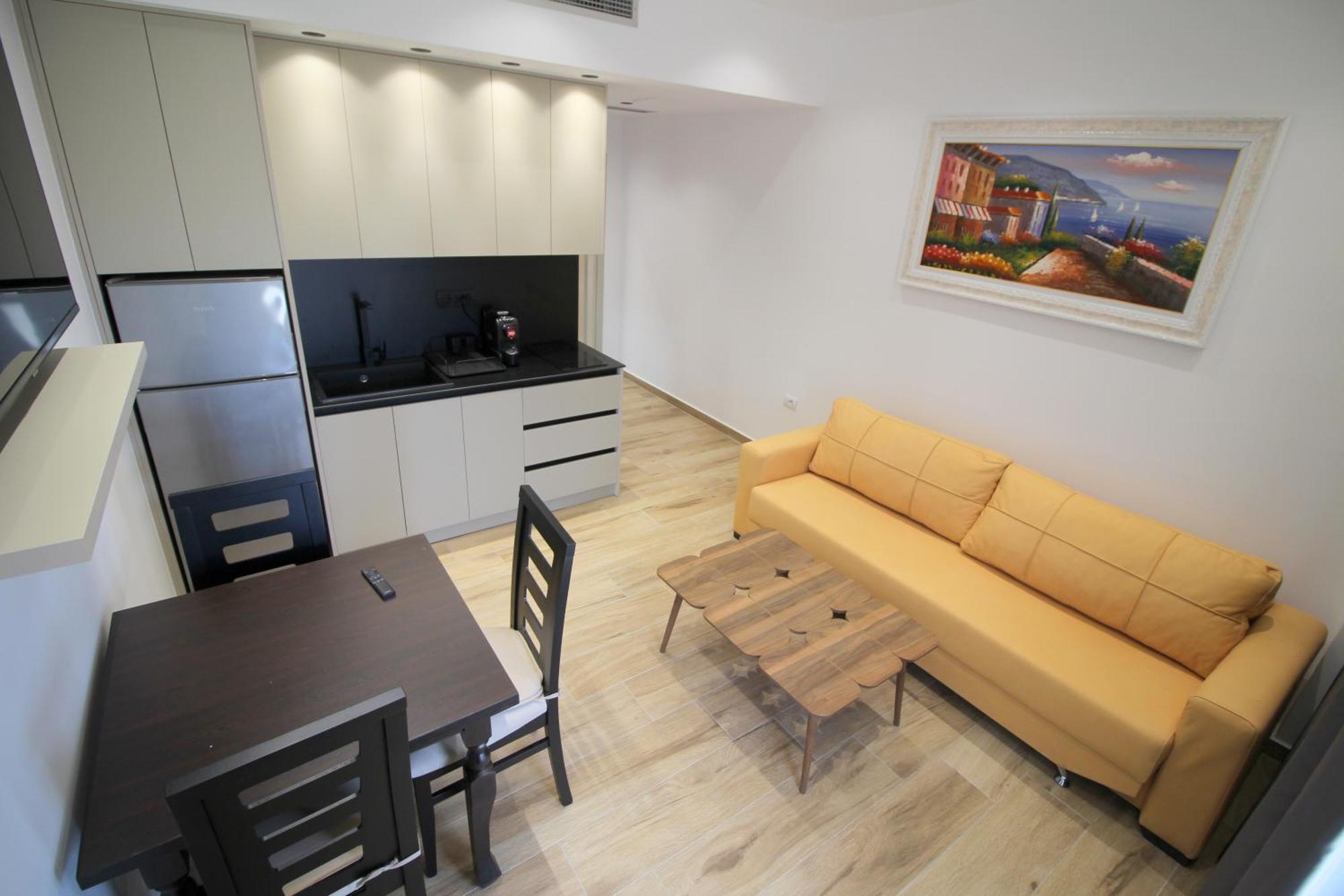 Alis Apartments Sarande Exterior photo